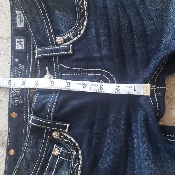 Miss Me Jeans Embellished Embroidered Studded Capri Dark Wash Sz14 - Picture 6 of 9